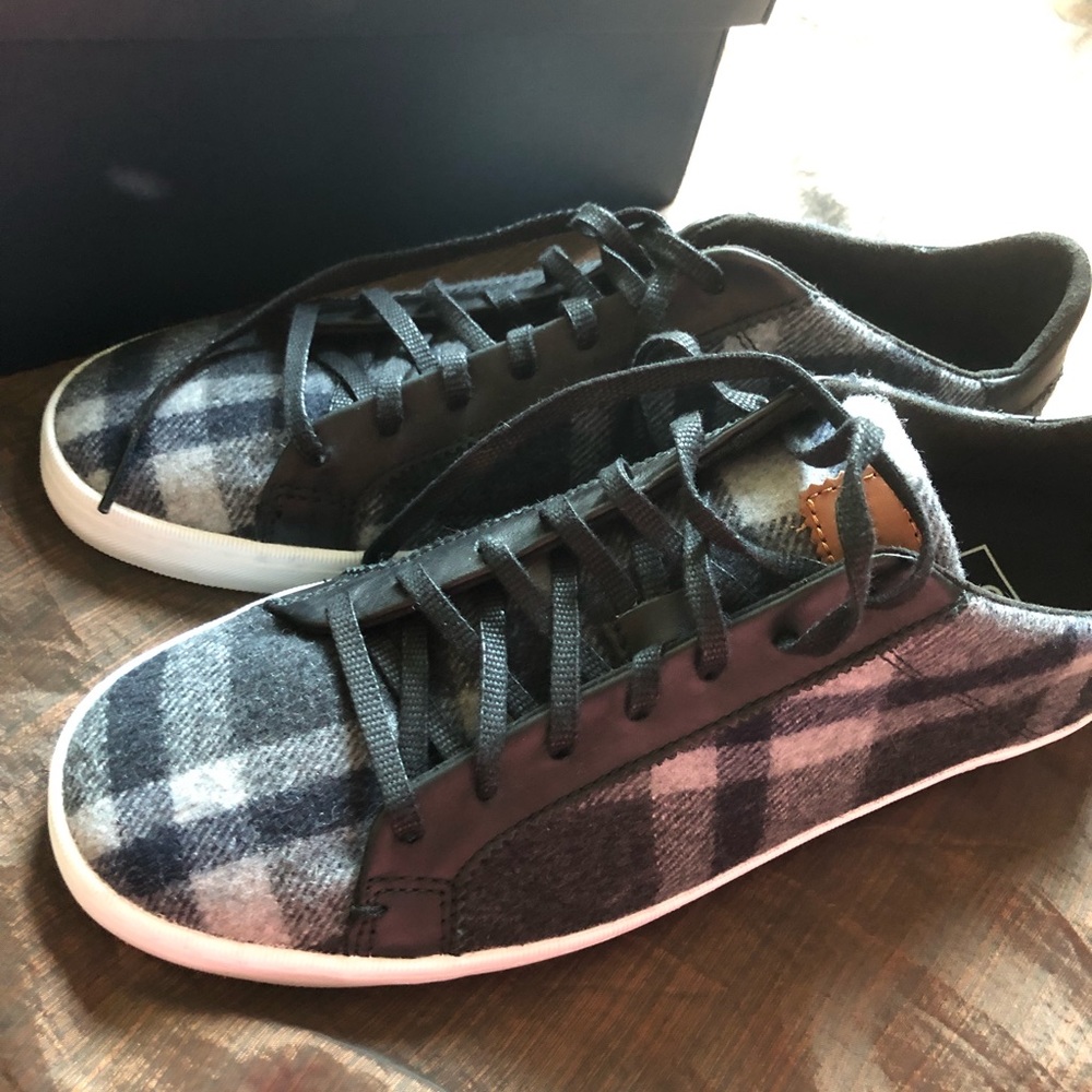 Authentic Cole Haan NWT plaid sneaker